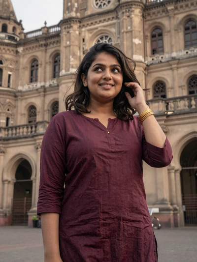 Indian woman Roshni from Kolkata open to international dating