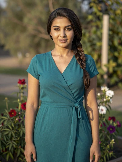 Bangladeshi woman Mithila from Dhaka open to international dating