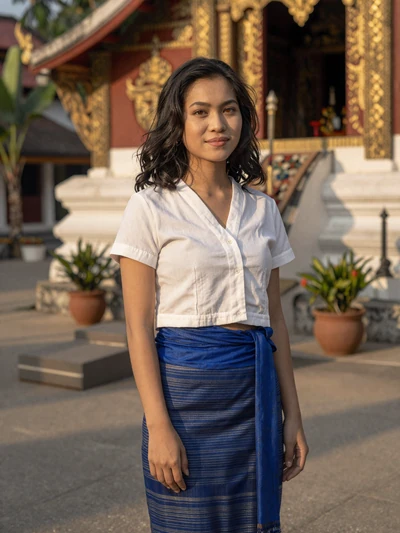 Laotian woman Soukanya from Luang Prabang interested in Western dating