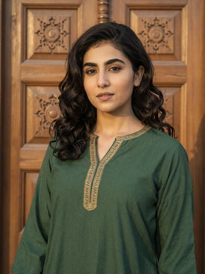 Afghan woman Parisa from Herat seeking life partner