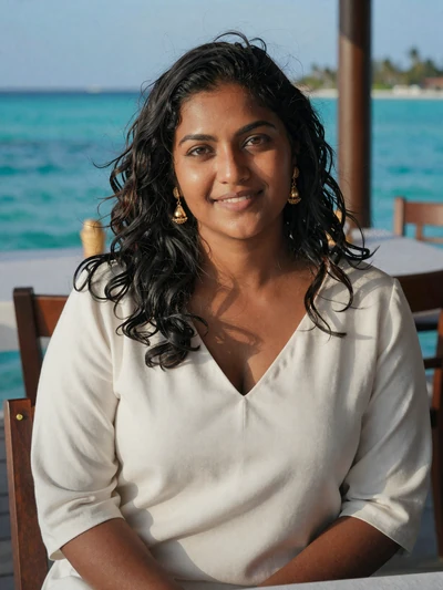 Maldivian woman Hawwa from Malé open to international dating